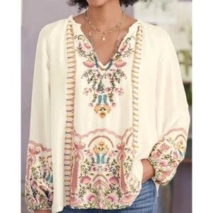 Sundance Botanical Embroidered Floral Silk Blend Blouse Sz Small but fits Medium